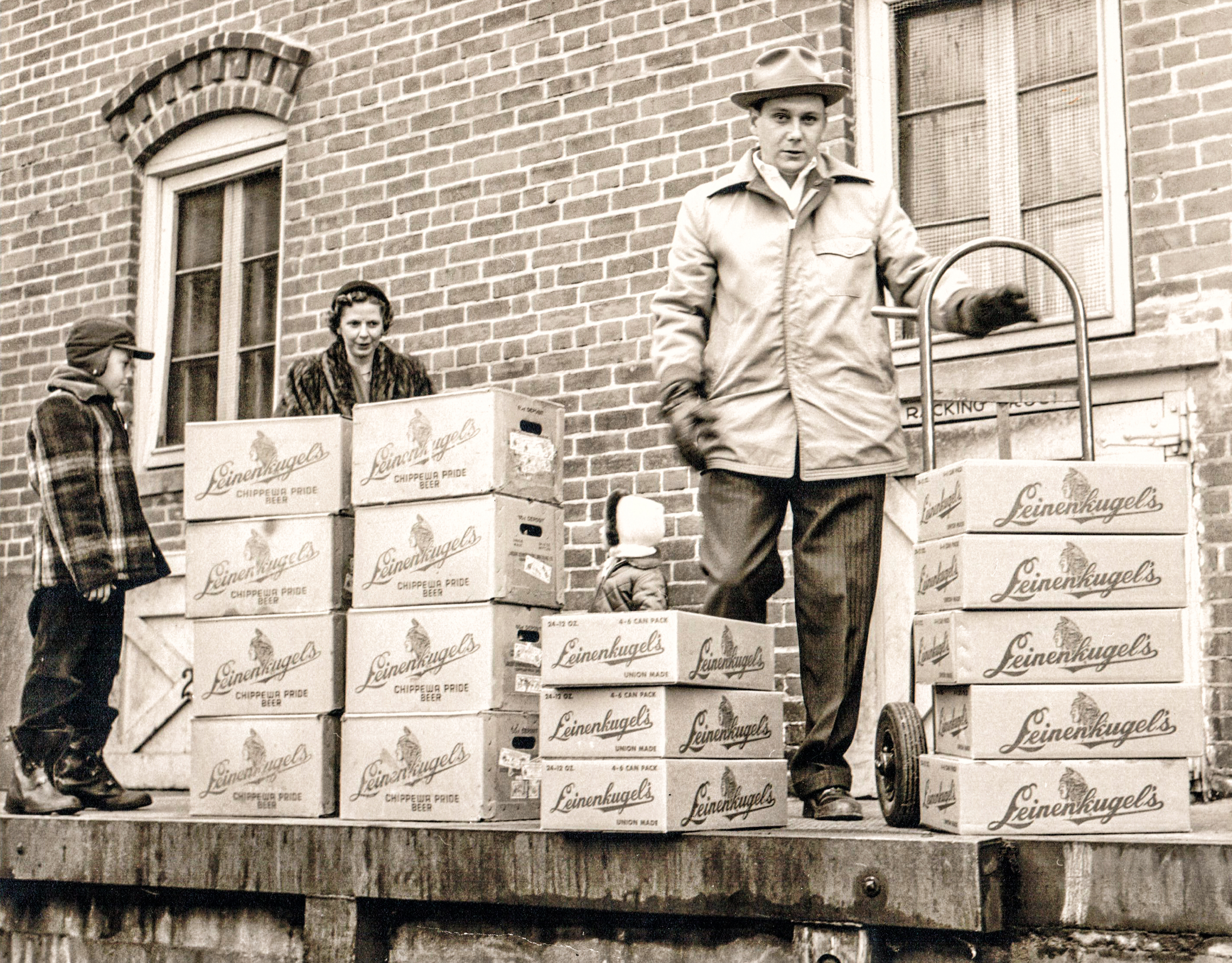 Bill-Leinenkugel-on-the-loading-dock-1